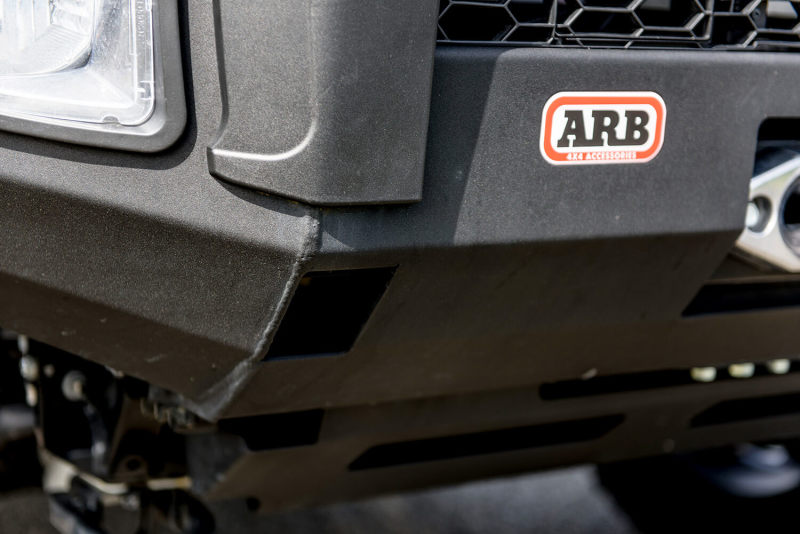 ARB Summit Combar Kit Textured Tundra 2014-17 ARB Fog Ii