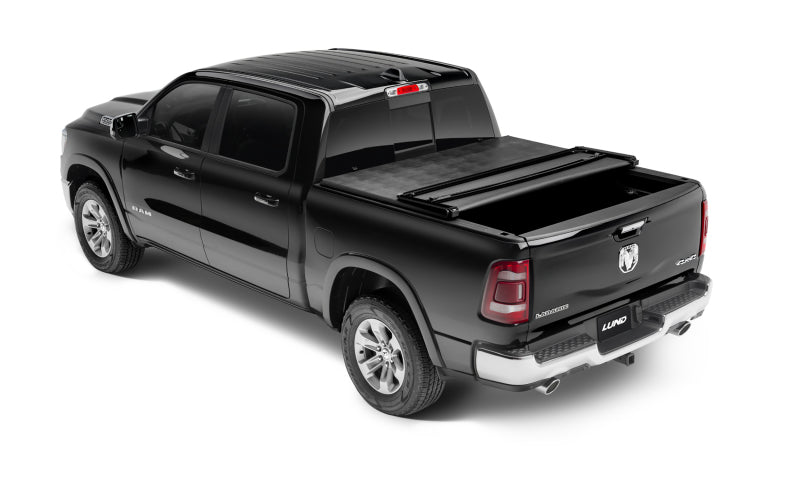 Lund 02-17 Dodge Ram 1500 (5.5ft. Bed) Genesis Tri-Fold Tonneau Cover - Black