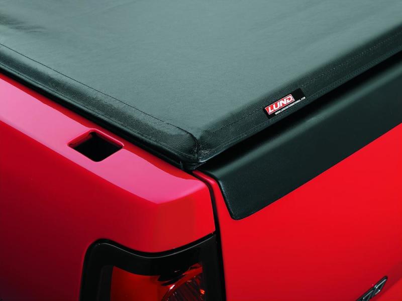 Lund 04-18 Ford F-150 (5.5ft. Bed) Genesis Roll Up Tonneau Cover - Black